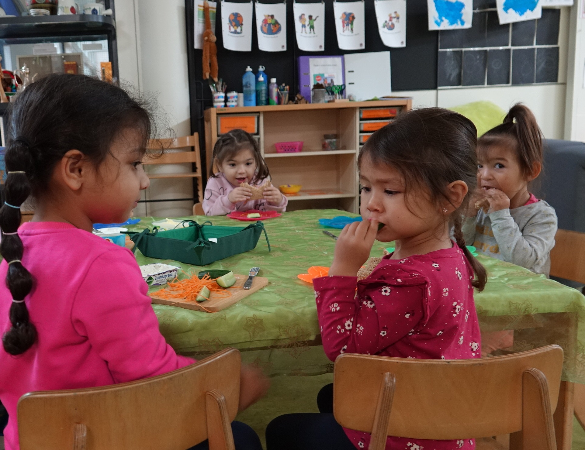 gro-up kinderen Start Pilot Met Ontbijt Voor Peuters