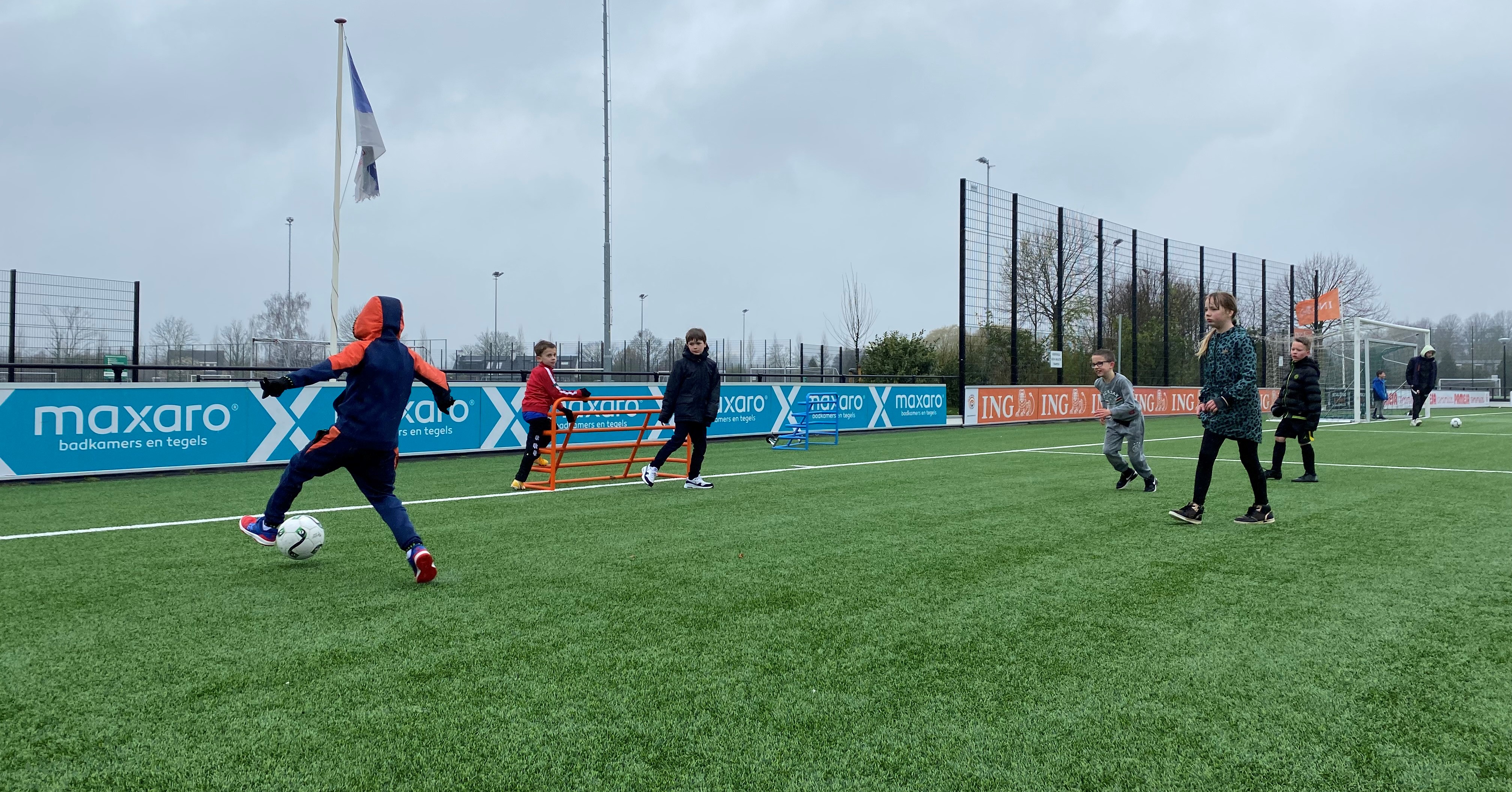 Voetbalclinic Van De Meiden Van VV De Meern