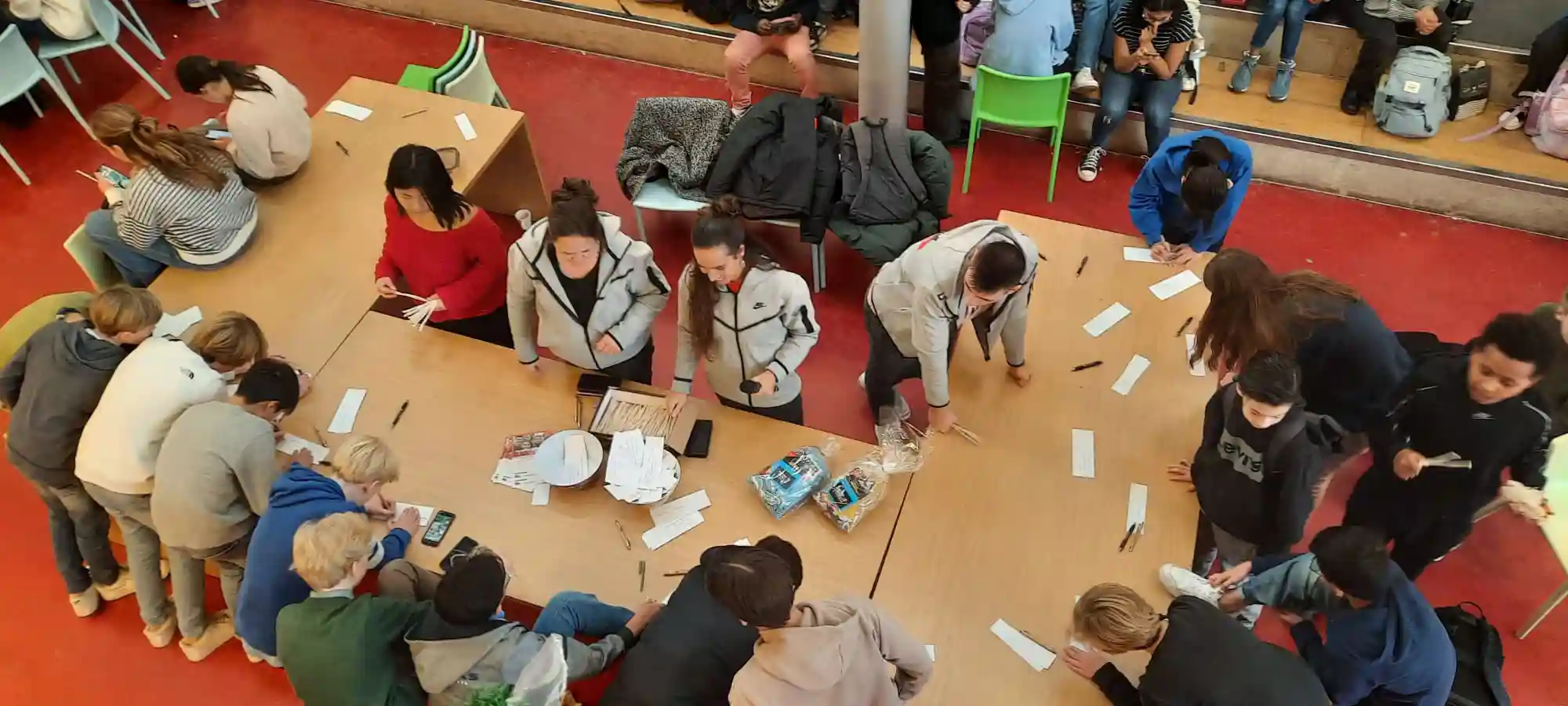 gro-up buurtwerk Wassenaar kom naar je toe: hier op het Lyceum